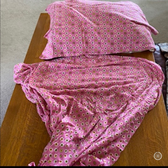 Vs pink twin bed sheets pillow case vintage 2005 brand new watercolored dog logo